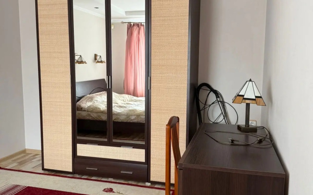 Квартира с Окнами в Небо