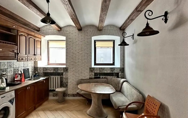 V Tsentre Goroda Apartments