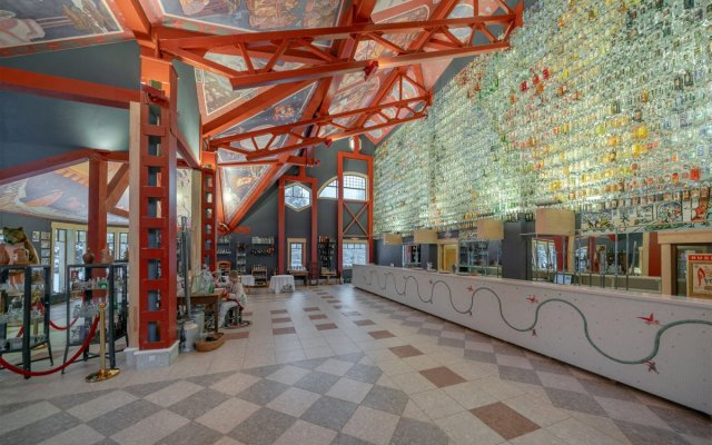 Udivitelnaya Derevnya Mandrogi Tourist Complex