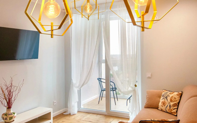 S panoramnymi vidami v Tsentralnom rayone Kaliningrada Flat