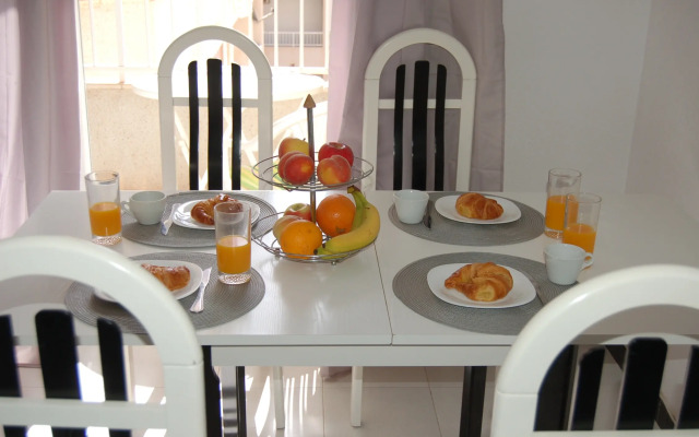 Ispaniya Uyutnaya Kvartira 200m ot Morya Apartments