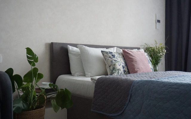 Schastlivaya S Vidom Na Lavru Flat