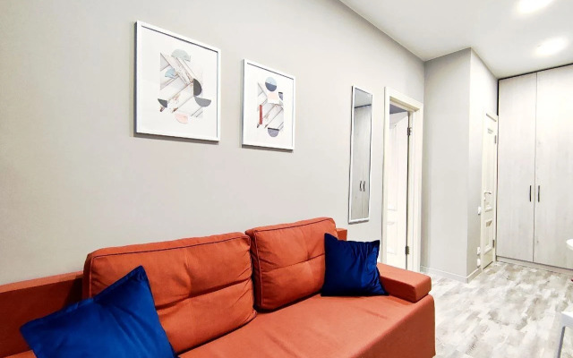 S Basseynom Na Territorii Flat