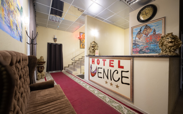 Venice Hotel