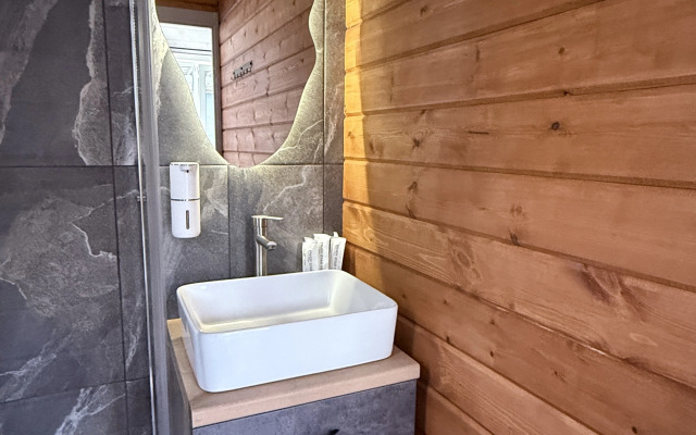 Шале с террасой в горах