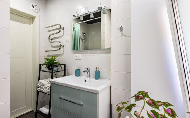 Комфортные апартаменты для троих с видом во двор