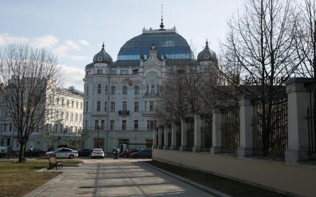 Apartment on Bolshaya Nikitskaya 31