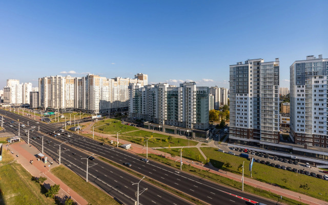 Na Prospekte Dzerzhinskogo Apartments