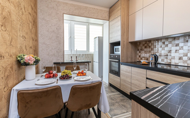 Квартира Большая Двухкомнатная на Селезнева