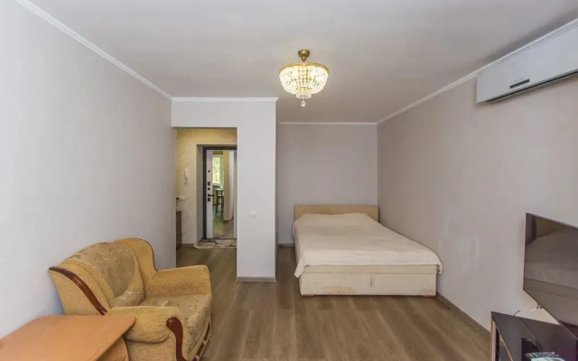 Na Prospekte Okeanskiy 90 Flat