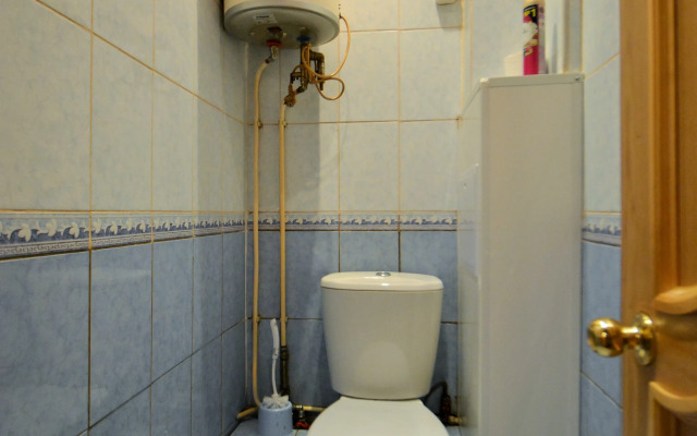 Tryokhkomnatnaya S Razdelnymi Spalnyami I Balkonom Flat