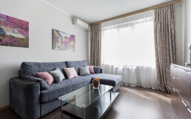 V Yasenevo Flat