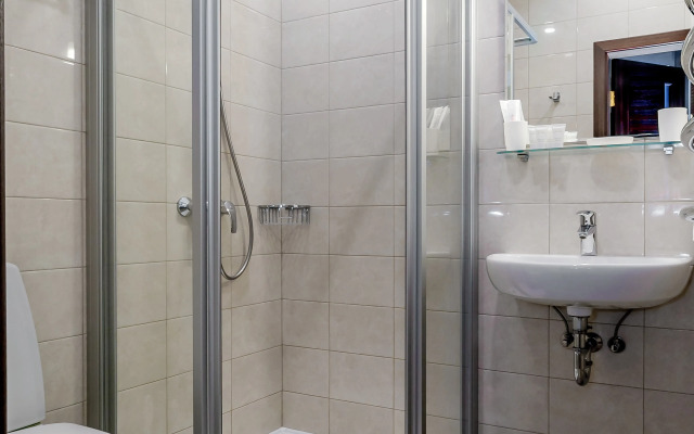 Staryij Dvorik Na Orlovskoj Hotel