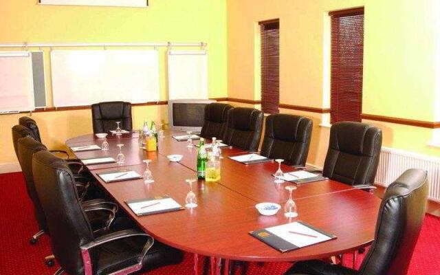 Consort Hotel