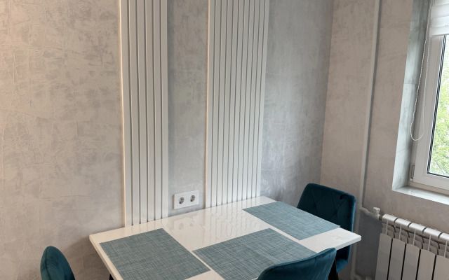 2-h Komnatnaya Ryadom s Centrom Flat