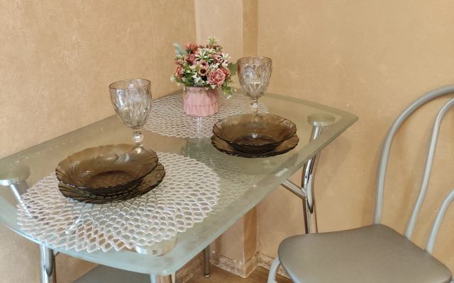 Квартира с дизайнерским ремонтом возле областной больницы