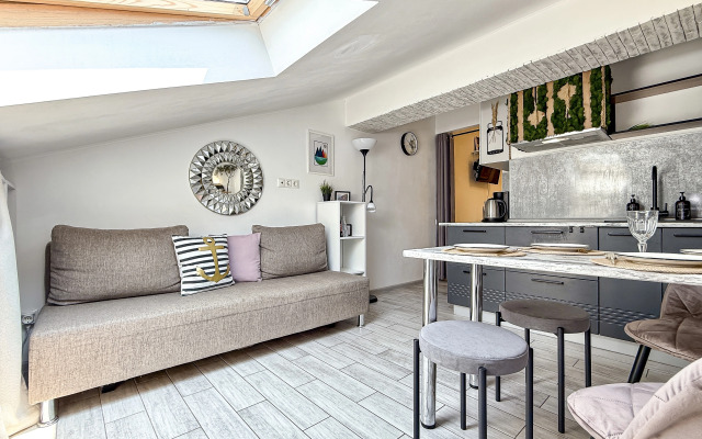 Квартира Стильная студия на 2 ярусах у моря