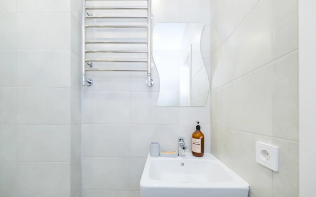 319 svetlye v ZhK Letniy dlya semi Apartments