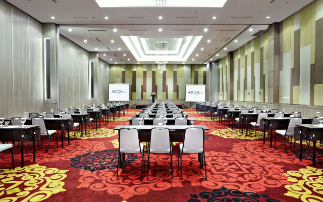 Отель Aston Inn Cilacap