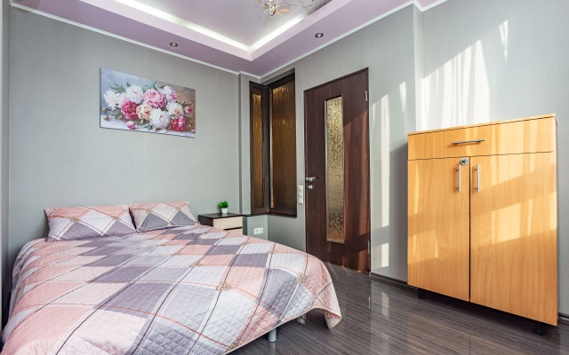 Квартира Комарова 12