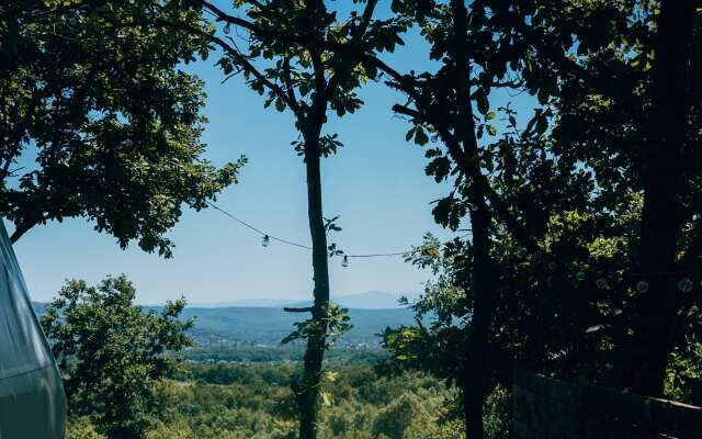 Solnechny Sklon Glamping