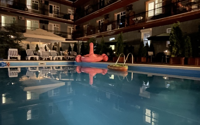 Bryut Hotel