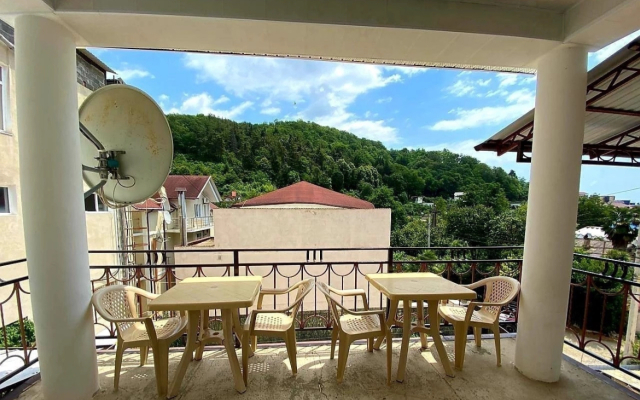 Shikarnaya Flat