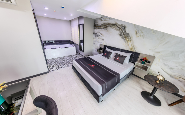 Intercity Airport Hotel