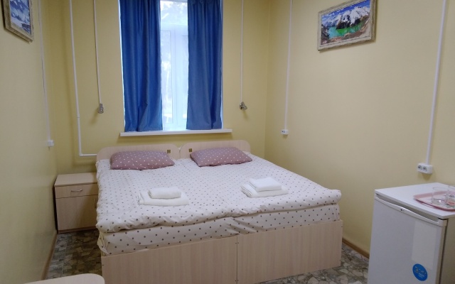 Paratunka Hostel
