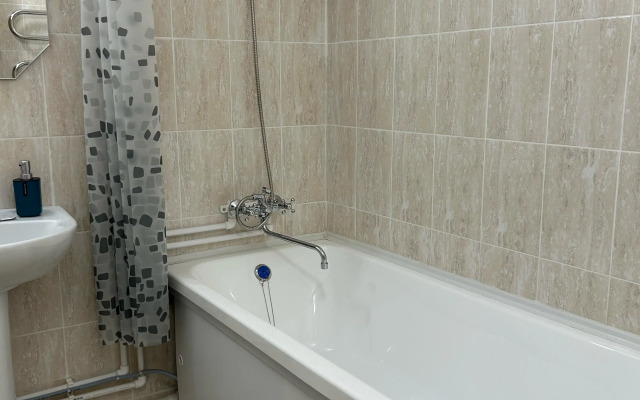 Dvukhkomnatnaya V Tsentre Goroda Flat