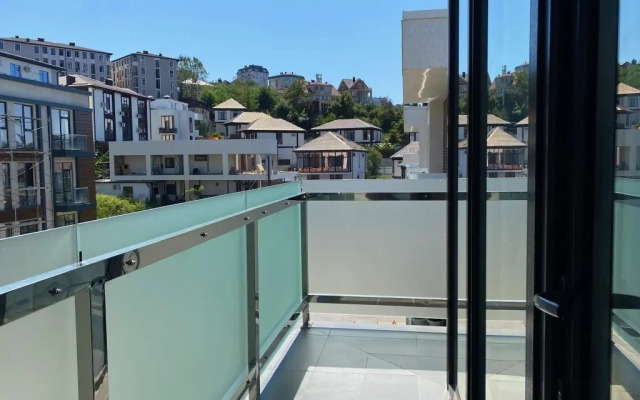 Green Palace 12 S Podogrevaemym Basseynom Krugly God Apartments