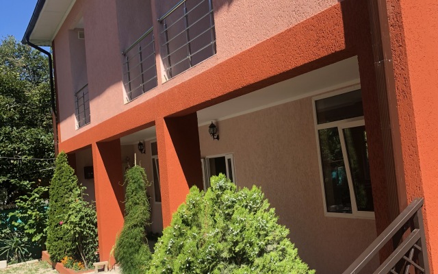 Guest house Anait