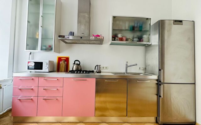 Квартира Piter Apartments Аристократ в доходном доме на Петроградке