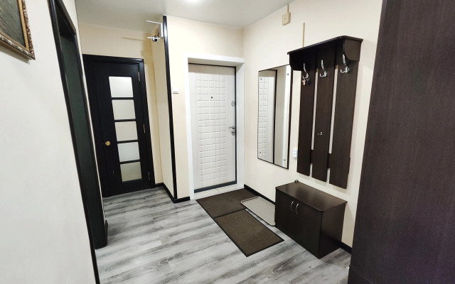 Na Ulitse Krasnykh Partizan 17 Apartament