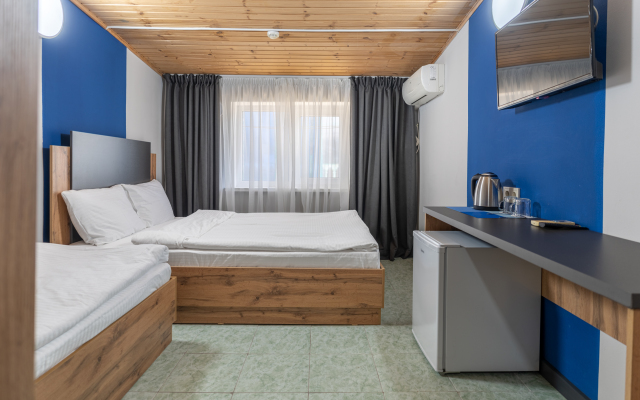 Maksim Park-Loo Hotel