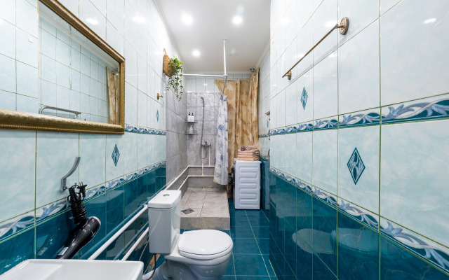 U Metro Sadovaya Flat