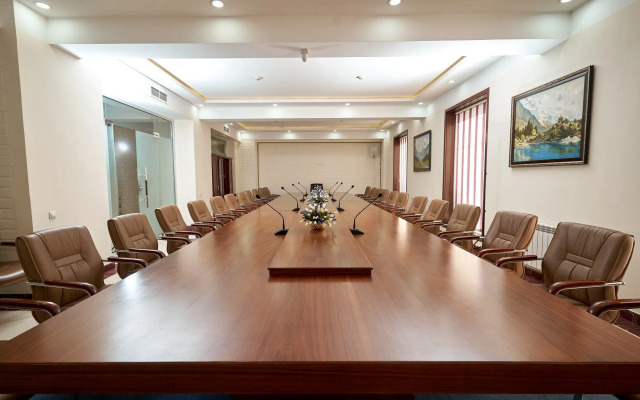 Rakat Plaza Hotel