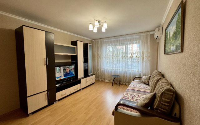 Na Ulitse Matrosova 46 Flat