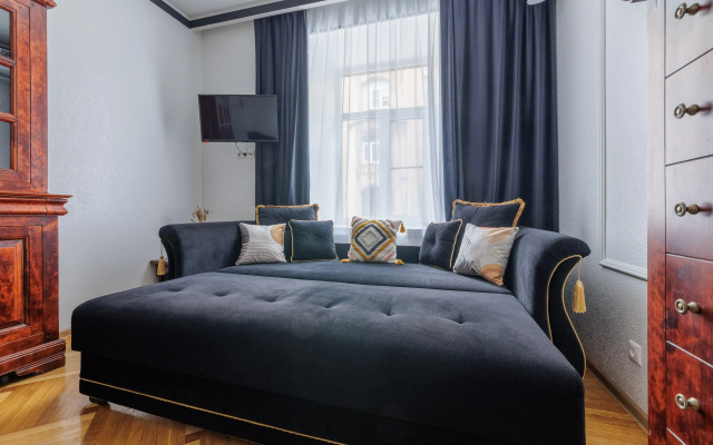 Апартаменты Трехкомнатные у Площади Восстания 10 гостей