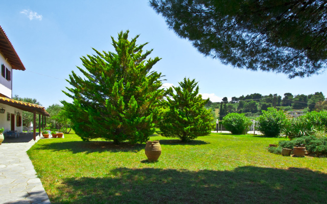 Beaufort BeachFront Nikiti Villa