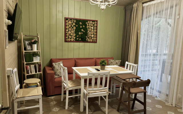 Лесной домик на берегу Озера Волго на Селигере - коттеджи Сосновый бор