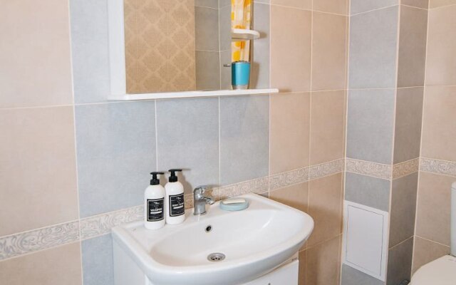 Апартаменты Апрель Брестская 1