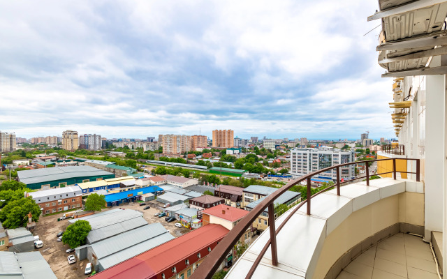 Апартаменты для 6 гостей ЖК «Большой» Smart TV, балкон с видом, духовка