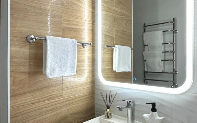 S Vidom Na Kurshskuiu Kosu Flat