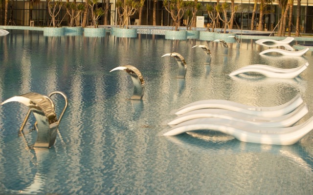 The Empyrean Cam Ranh Beach Resort Hotel