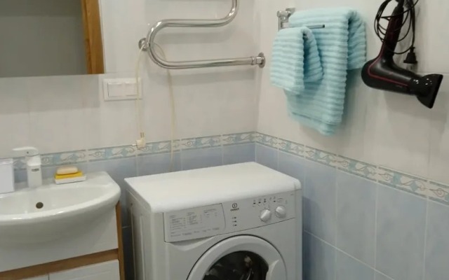 Uyutnaya Kvartira V Troitske Apartments
