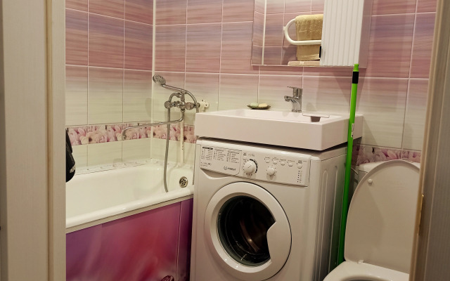 Квартира Двухкомнатная рядом с ТМК Гринн