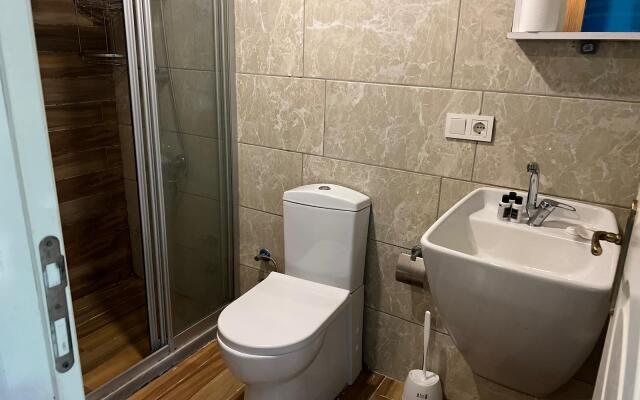 Отель Moon Blue