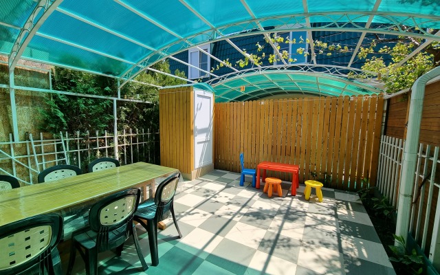 Na Chernom More Private House