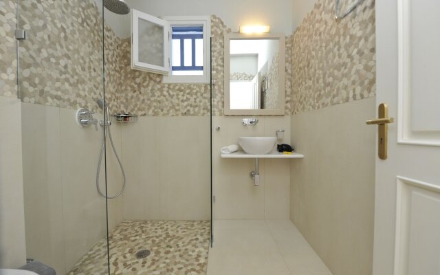Ammos Naxos Hotel
